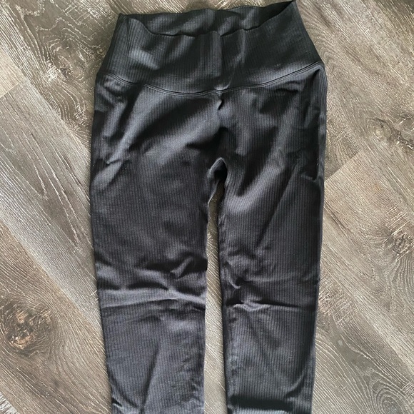 SOLD Linear Pant - Midnight - Picture 4 of 6